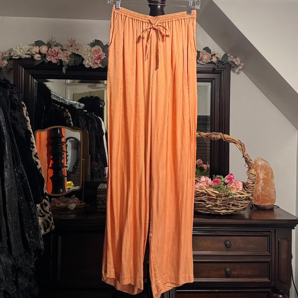 Spell apricot pants small